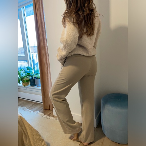 Loose comfortable trouser - Picture 2 of 7